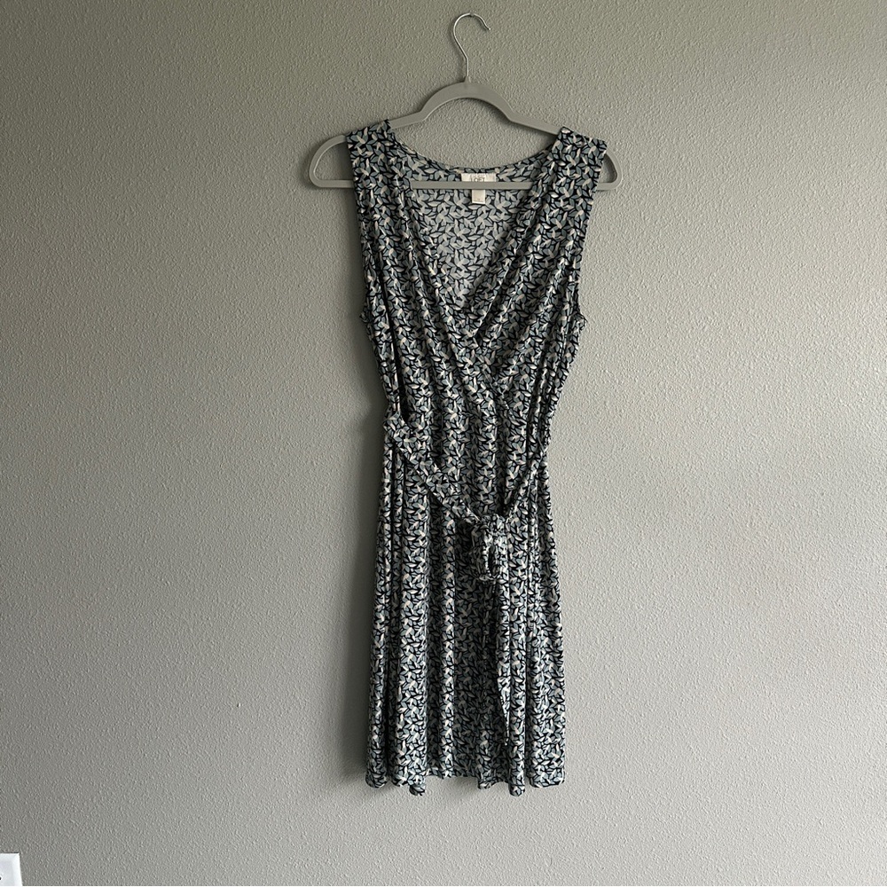 Loft Blue Black and White Patterned Wrap Toe Waist Dress Medium